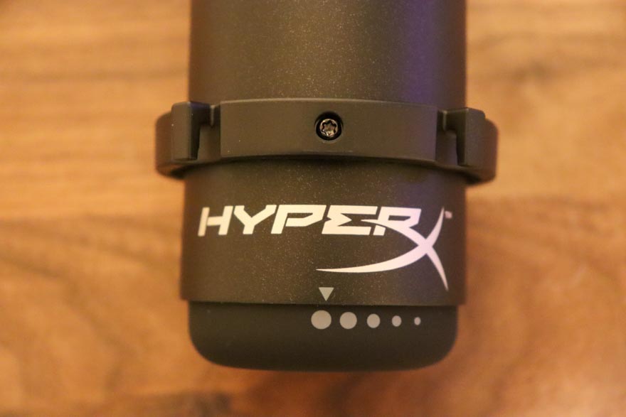 HyperX QuadCast Sには、5段階のゲイン調整機能が搭載。音量調節が可能