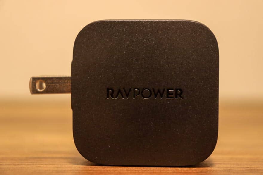 RAVPower RP-PC144のプラグはスイングタイプ