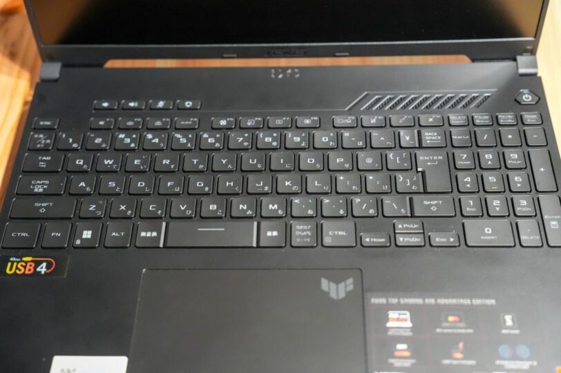 ASUS TUF Gaming A16 FA617XS Advantage Editionのキーボード
